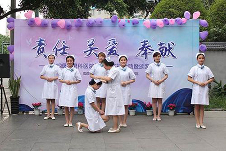 成都早泄医院来咨曙光